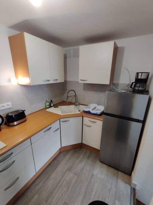 Le Tropica Appartement 2 Chambres, Plein Sud Centre Ville De Vitre 외부 사진